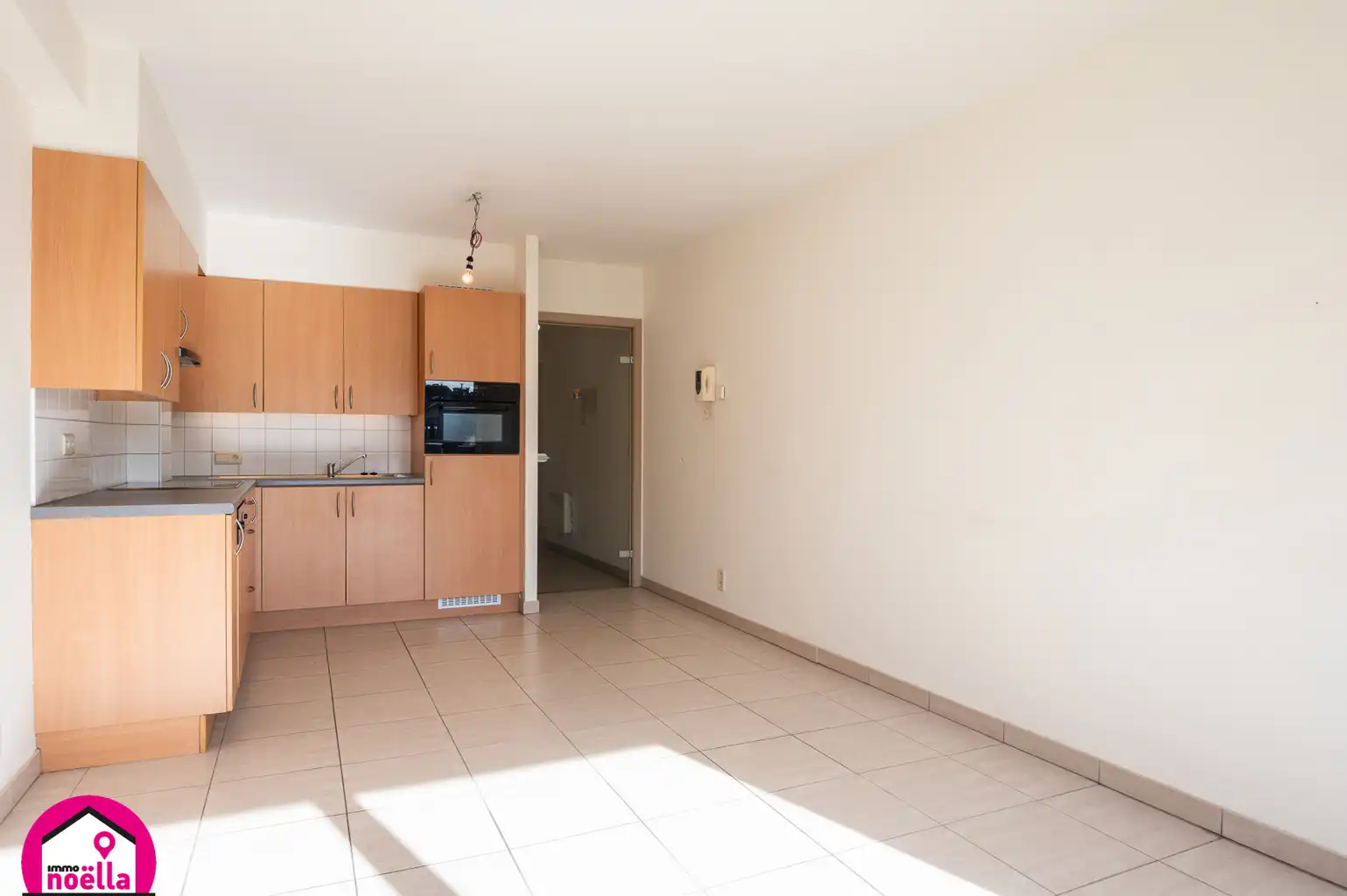 Te koop Westende ,centraal gelegen 2 slaapkamer appartement! foto 3