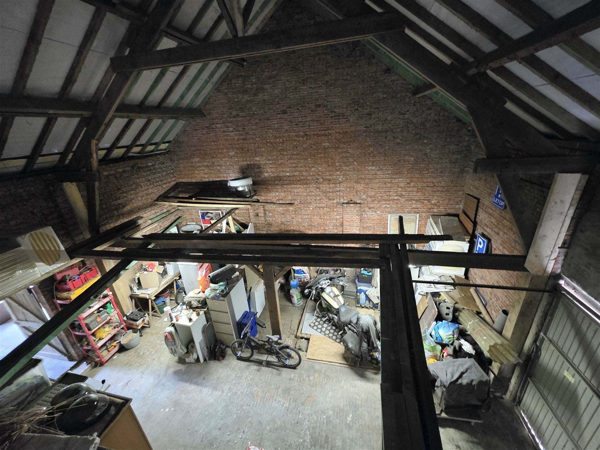 Gedeeltelijk vernieuwde boerderij op 903 m² foto 22