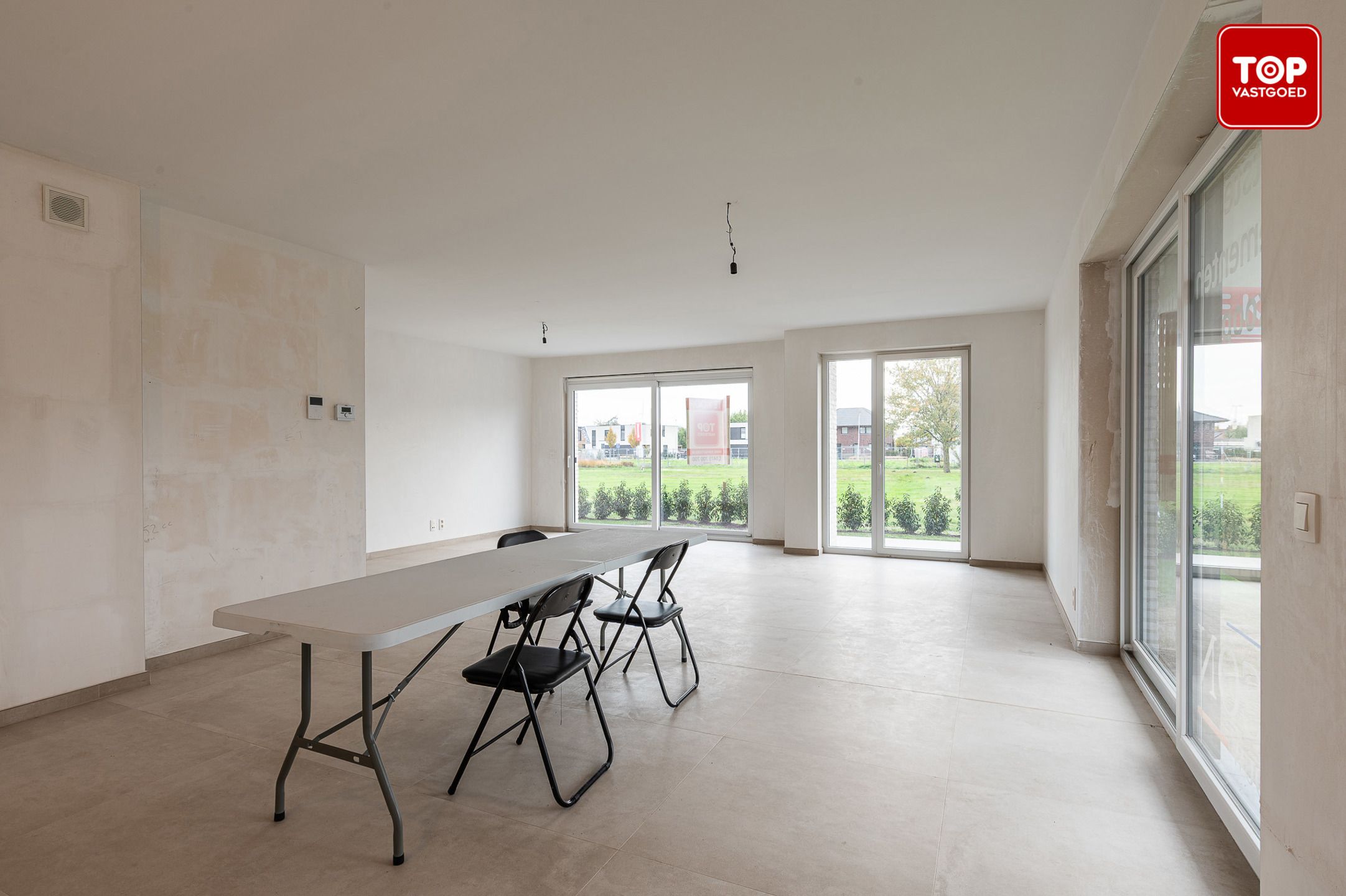 Ruim en lichtrijk nieuwbouwappartement met tuin foto 2