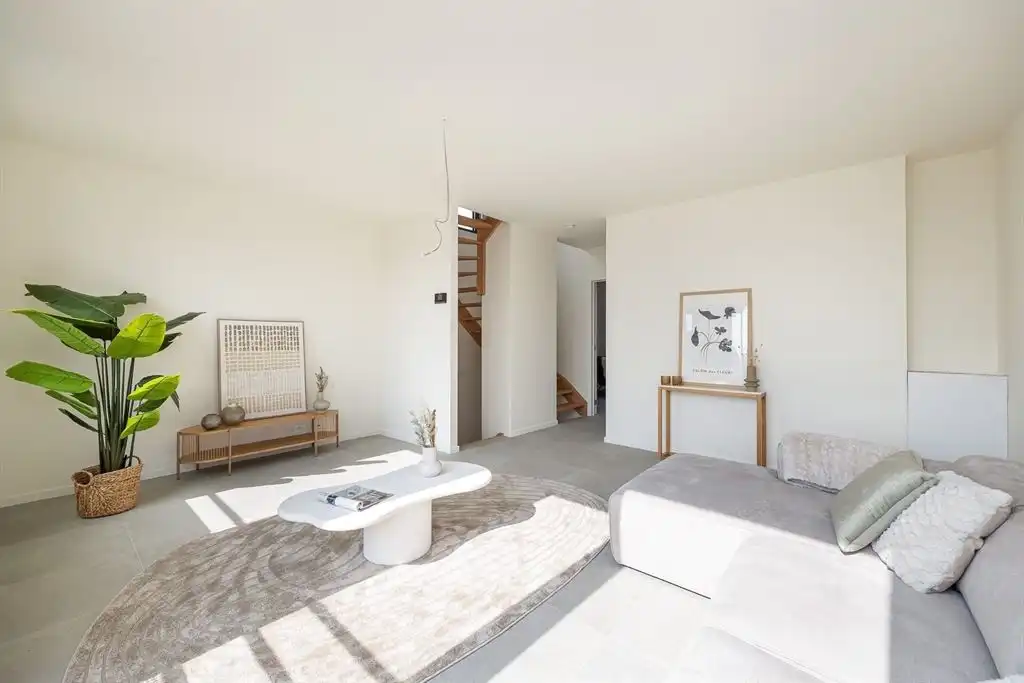 Nieuwbouwwoning onder registratie op toplocatie foto 11
