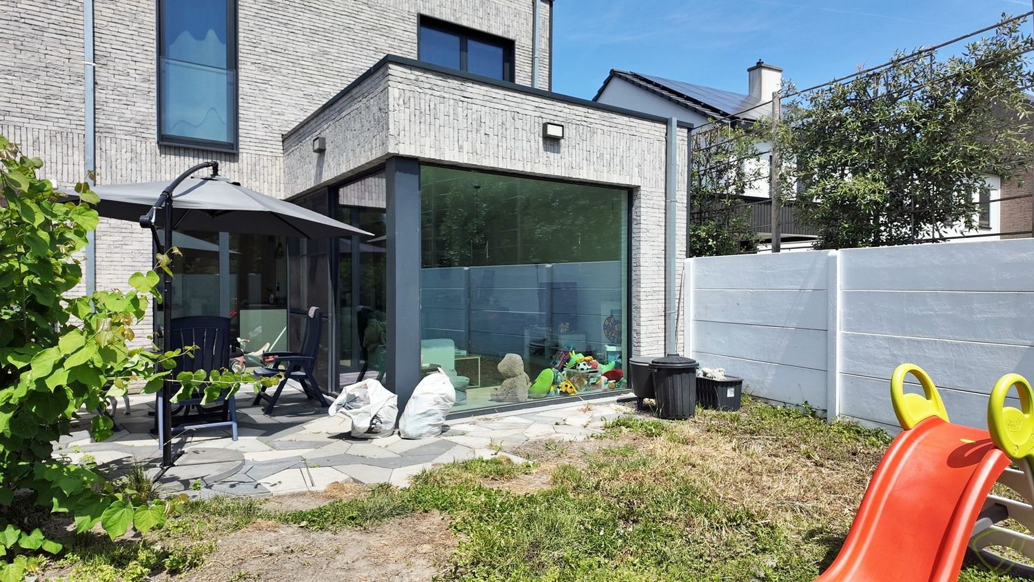 Modern en energiezuinig duplex-appartement met terras en parkeerplaats in het centrum van Zomergem foto 14