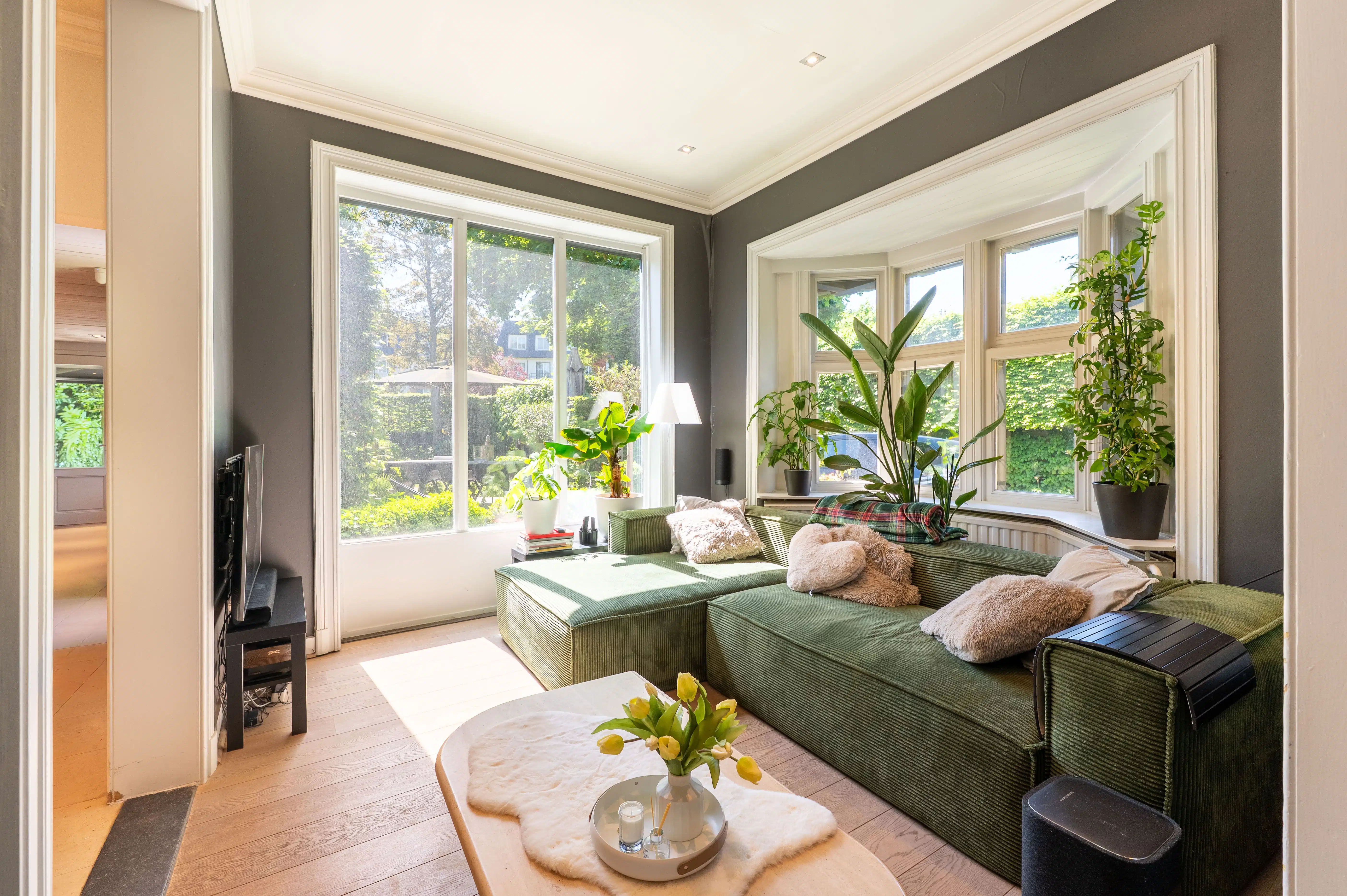 Karaktervolle herenwoning met verwarmd zwembad in hartje Kapellen. foto 10