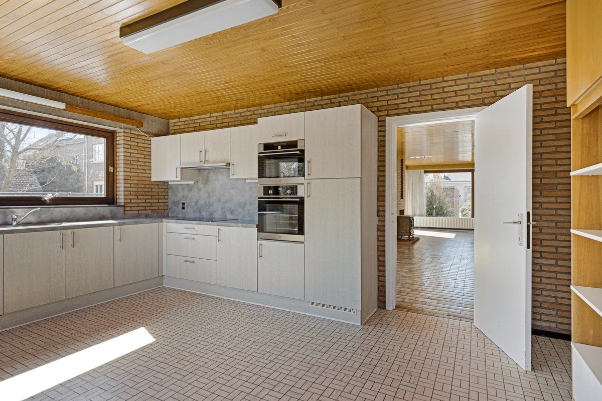 Villa met 4 slaapkamers op wandelafstand van centrum Lennik foto 9