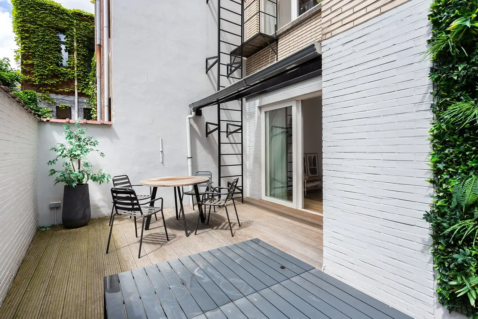 Gemeubeld appartement met terras in het hartje van Antwerpen foto 22