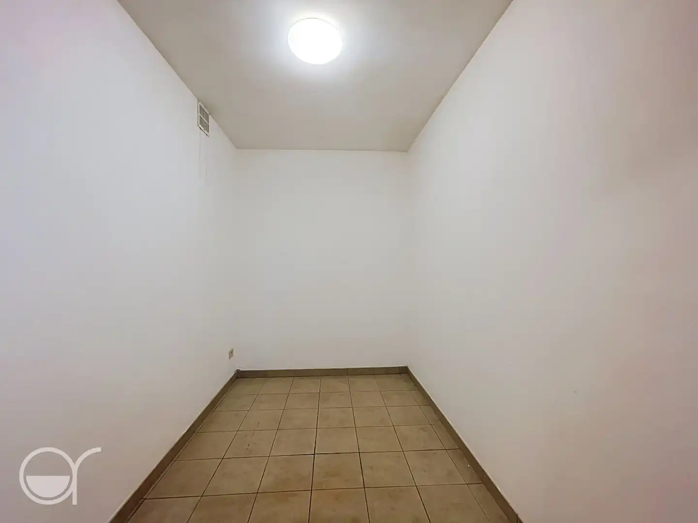 Goed gelegen appartement met garagebox en zicht op het water foto 9