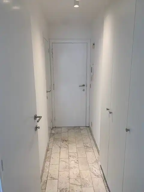 Volledig gerenoveerde studio met zicht op zee! foto 6