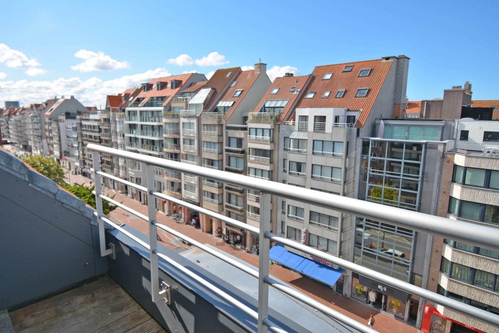 centraal gelegen duplex dak appt in recent gebouw  foto 3