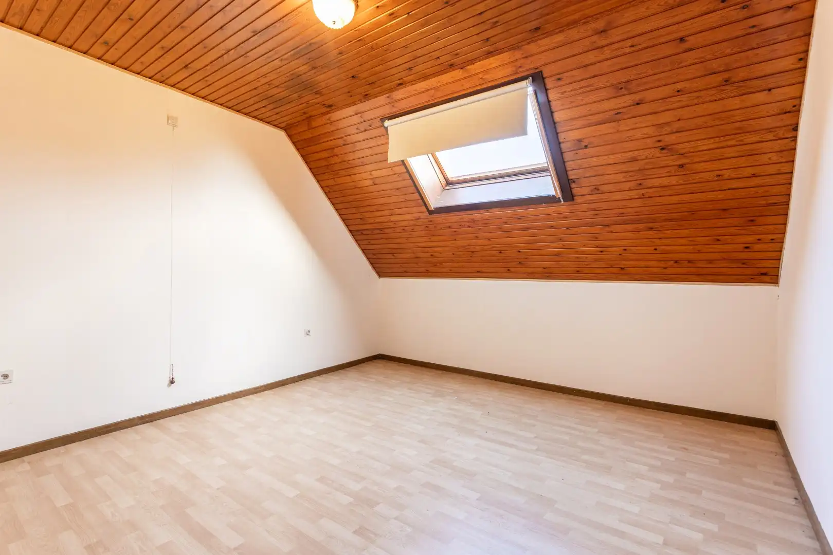 Te renoveren fermette met 3 slpk, bijgebouw en garage en mogelijkheid tot uitbreiding (bouwgrond) foto 19