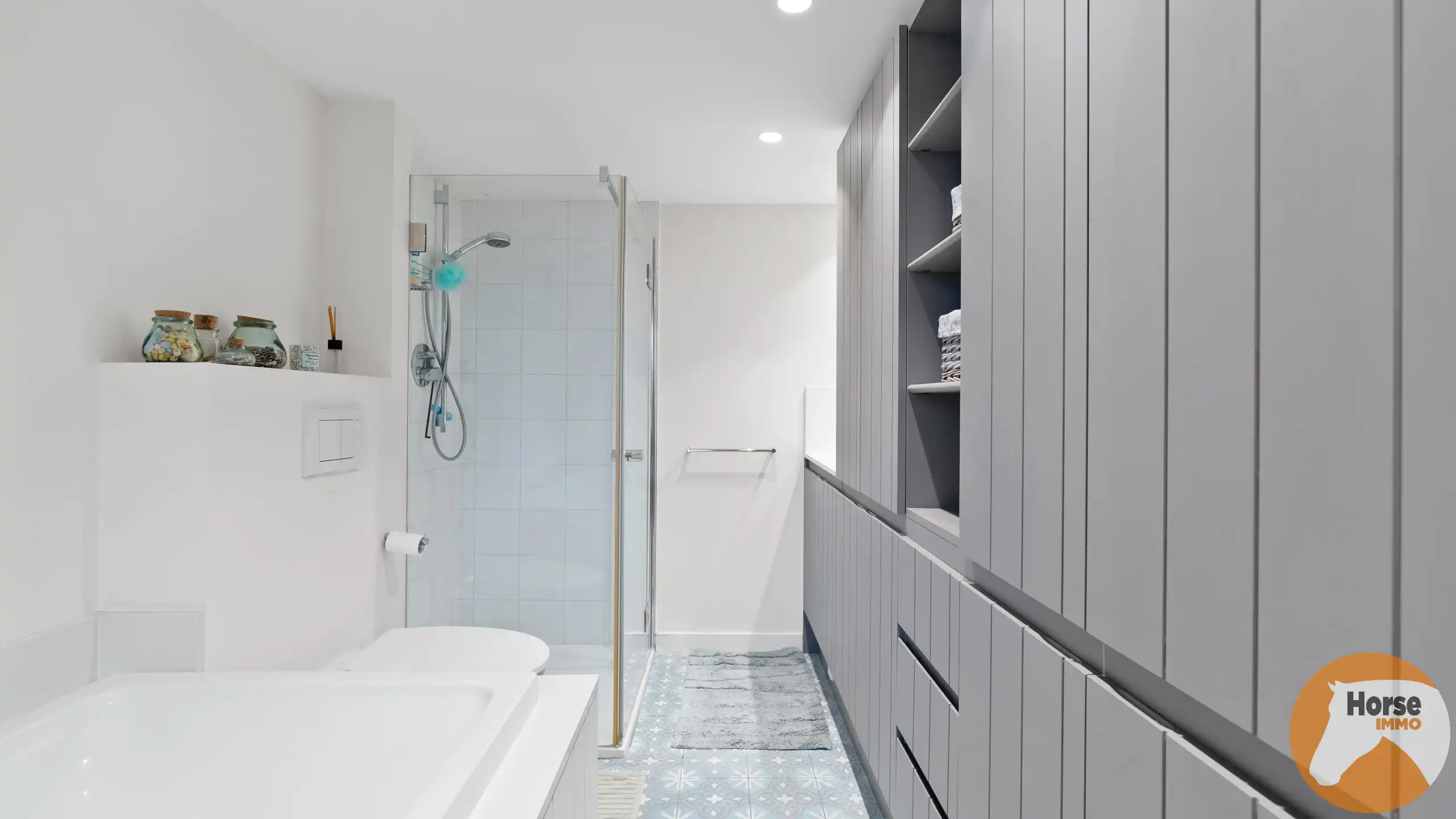 GOOIK - Luxueus afgewerkte hoeve met bijgebouw en weide foto 20