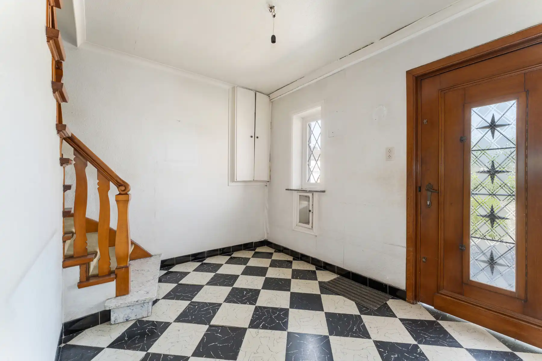 Statige woning met ruime loods foto 4