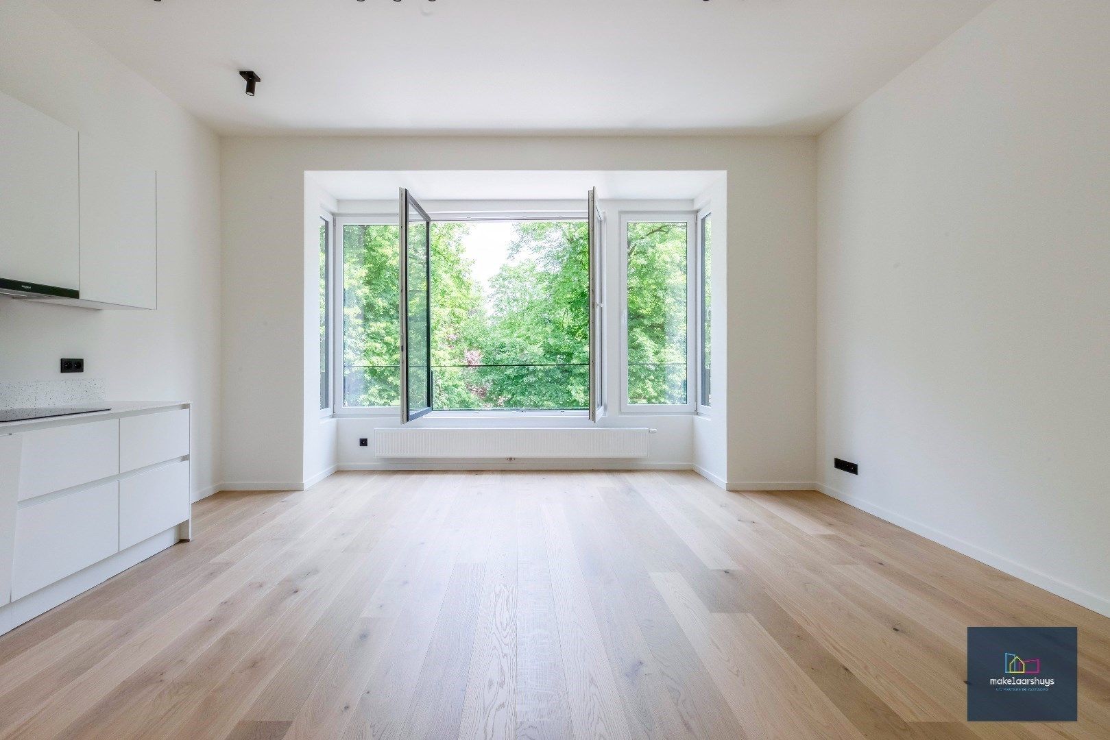 Gunstig gelegen 2 slaapkamerappartement met terras  nabij het Zuidpark foto 8