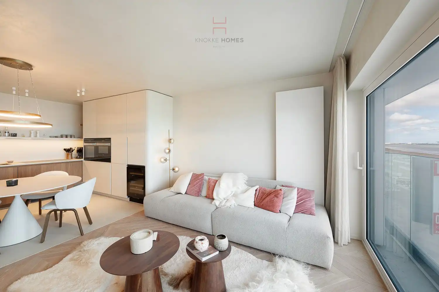 Stijlvol gerenoveerd appartement op het Rubensplein met een prachtig frontaal zicht op zee foto 5