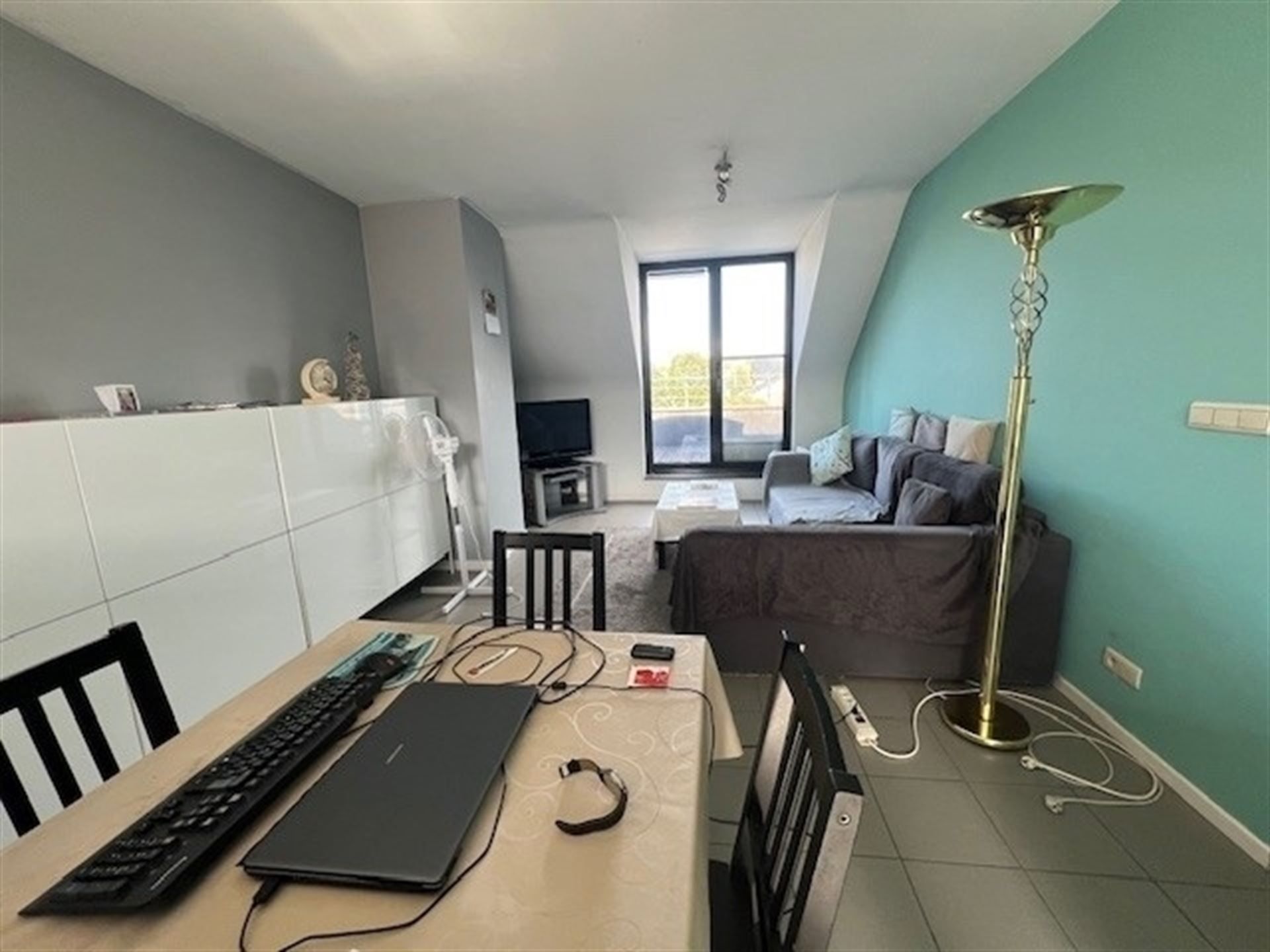 Centraal gelegen appartement met ruim terras! foto 3