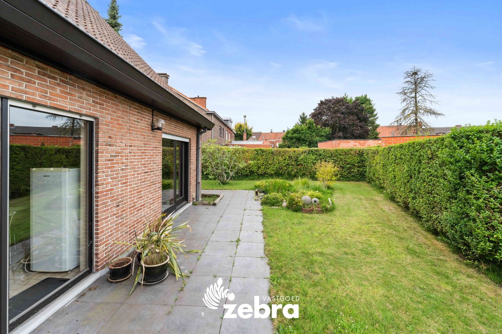 Op te frissen alleenstaande woning met vier of meer slaapkamers & garage te Roeselare! foto 30