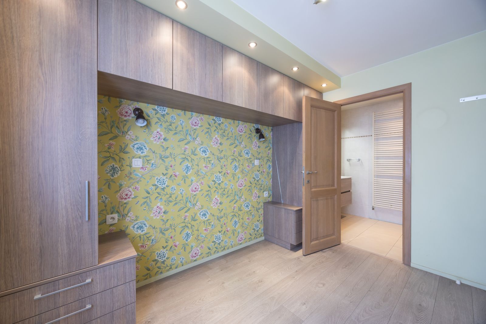 Subliem 2 slpk appartement met terras pal aan de jachthaven. foto 9