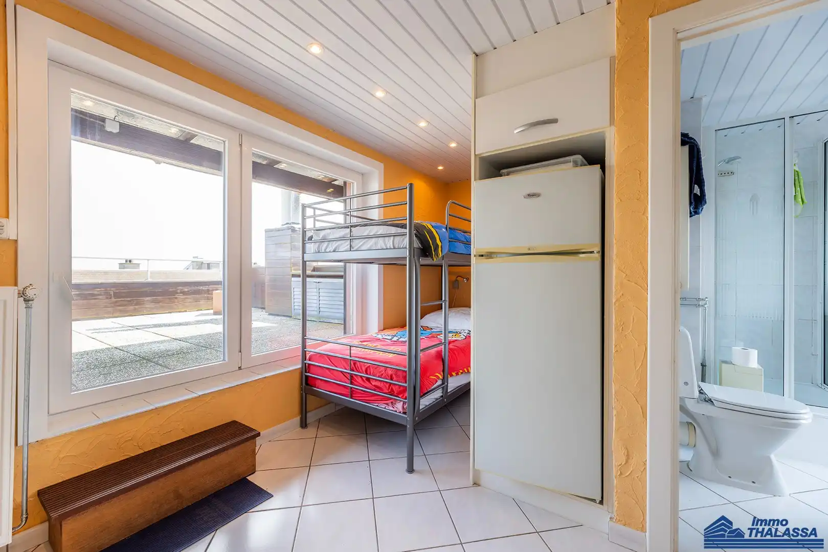 Gemeubeld appartement met extra studio foto 16