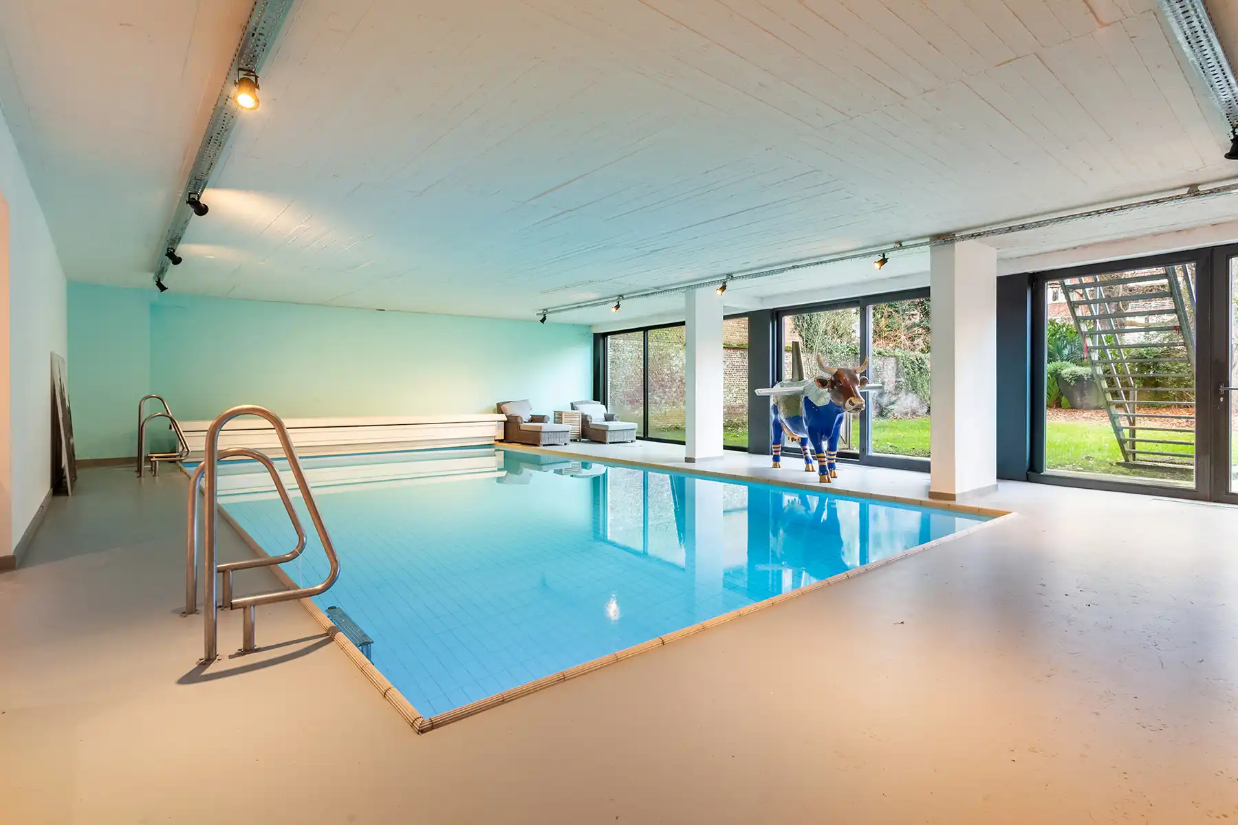 Villa-appartement met privatieve stadstuin en welness.  foto 3