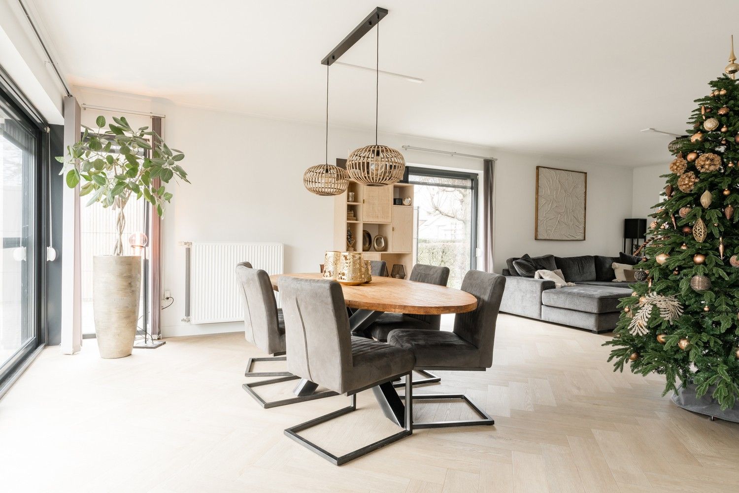 Moderne gezinswoning met 4 SLK op een ruim perceel van 894m² op een top locatie te Lommel foto 13