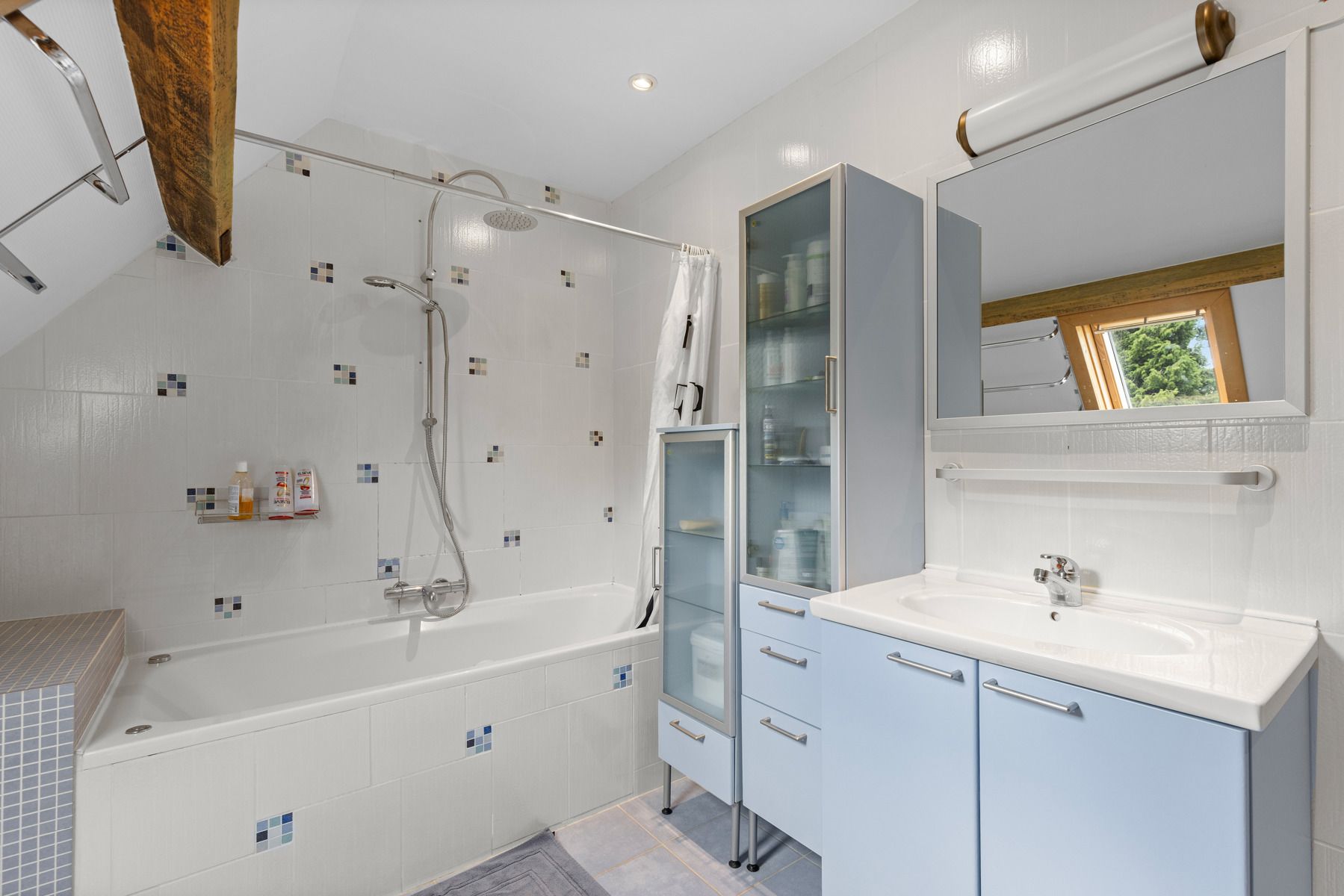 Wonen en werken: woning 4 slpks mét atelier in Nevele! foto 14