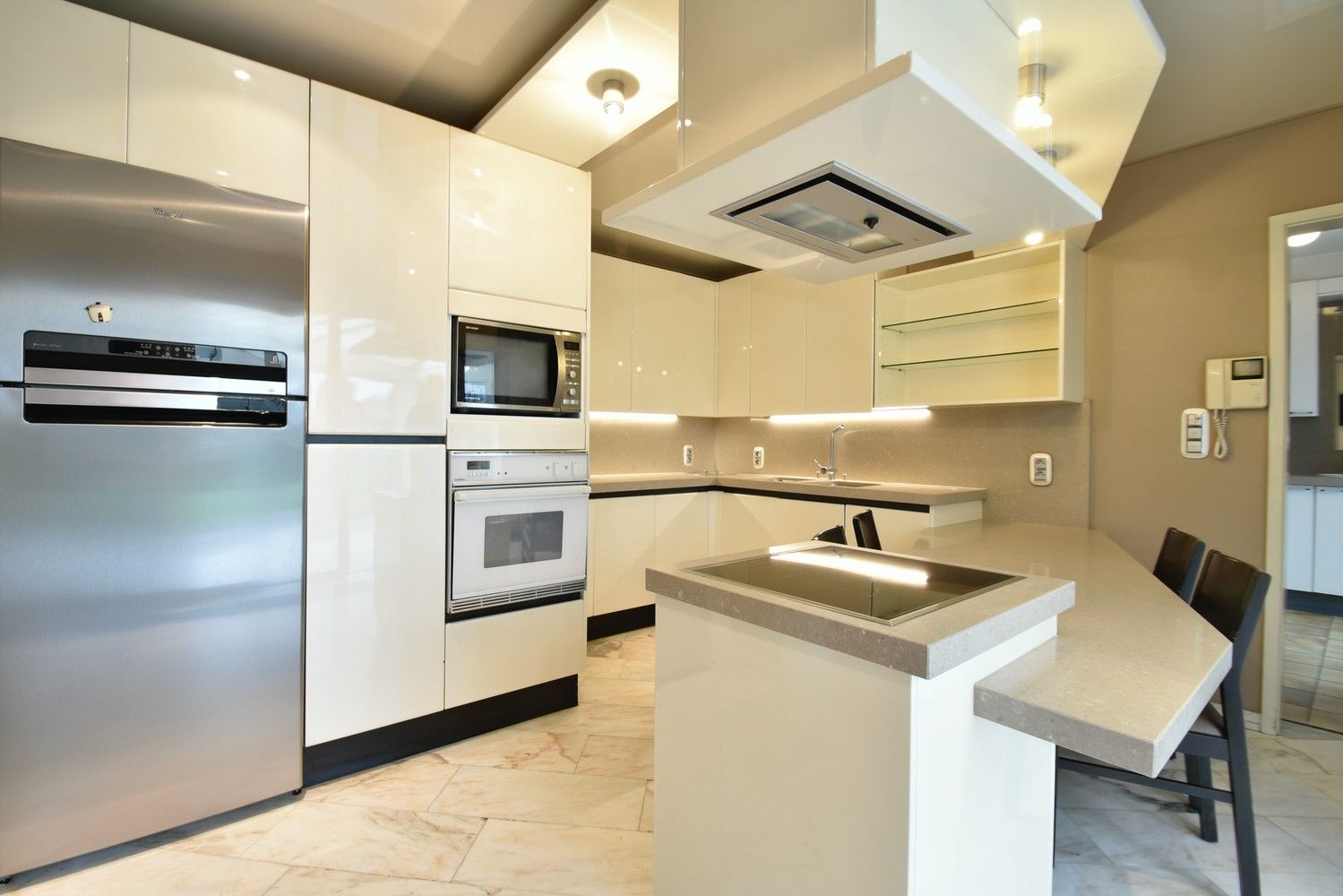 Klassevolle villa op een absolute zichtlocatie op een schitterend perceel met royale frontbreedte foto 12