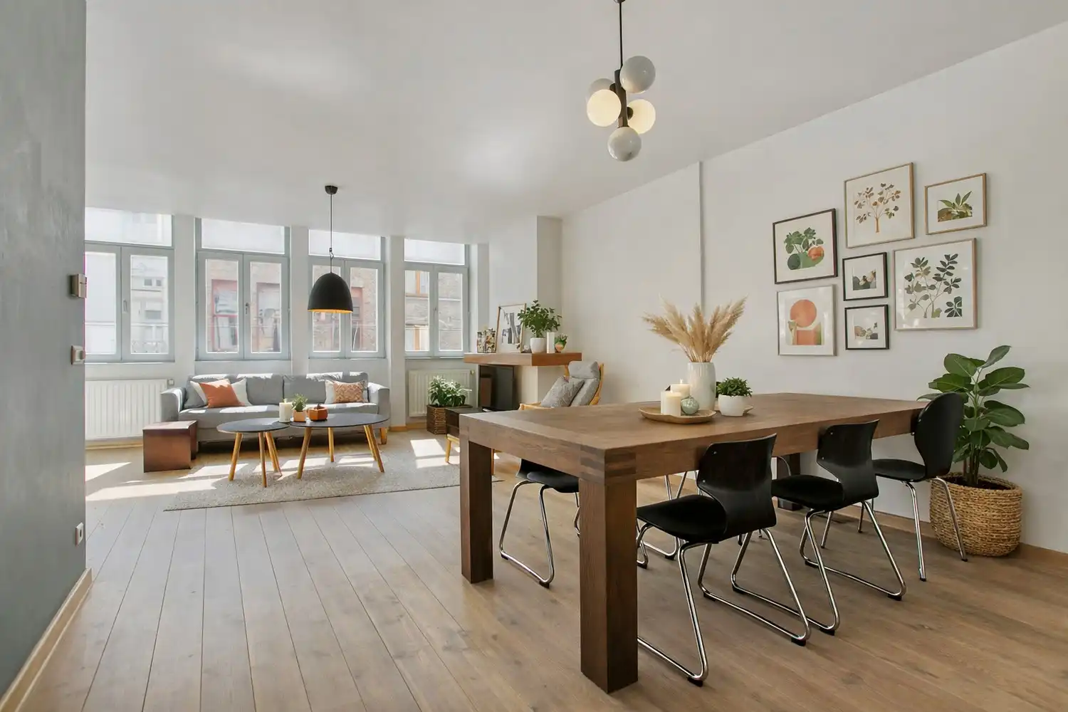 Karaktervol appartement met groot terras (20m²) in het midden van de stad aan het Karmelietenklooster en het Gravensteen. foto 3