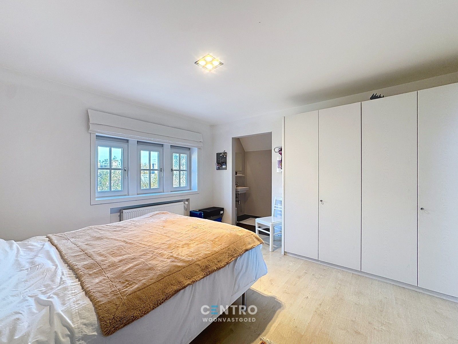 Karaktervolle villa met 5 slpks, praktijkruime en ZUIDgerichte tuin in 't Motje! foto 28