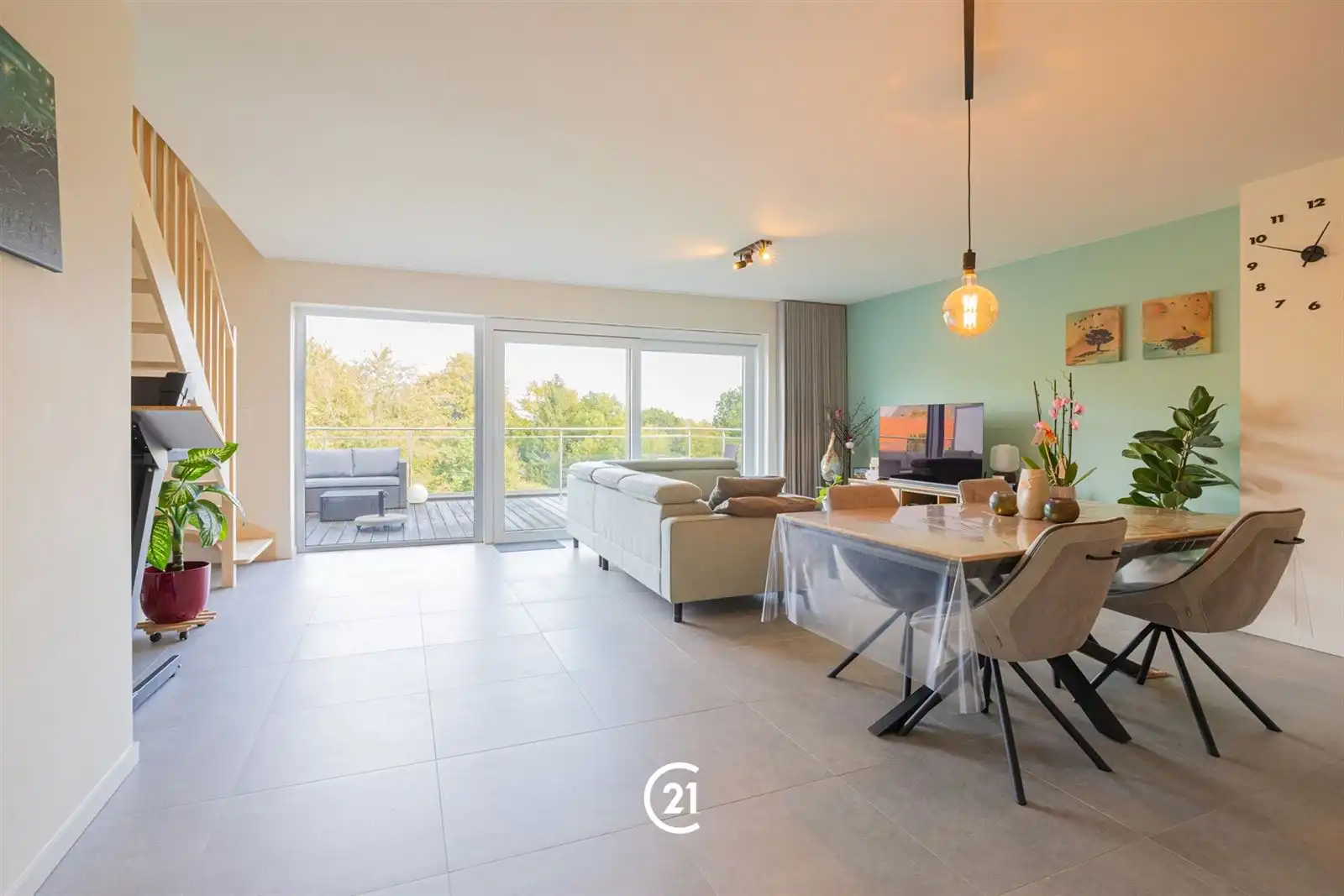 Prachtig duplexappartement met 3 kamers en groot terras met subliem uitzicht foto 5