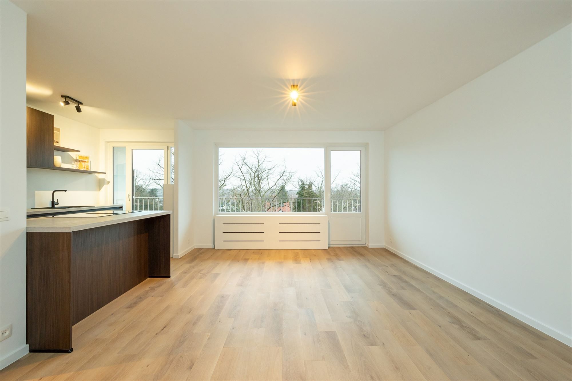 Gerenoveerd app. met 2 slpk. en terras foto 5