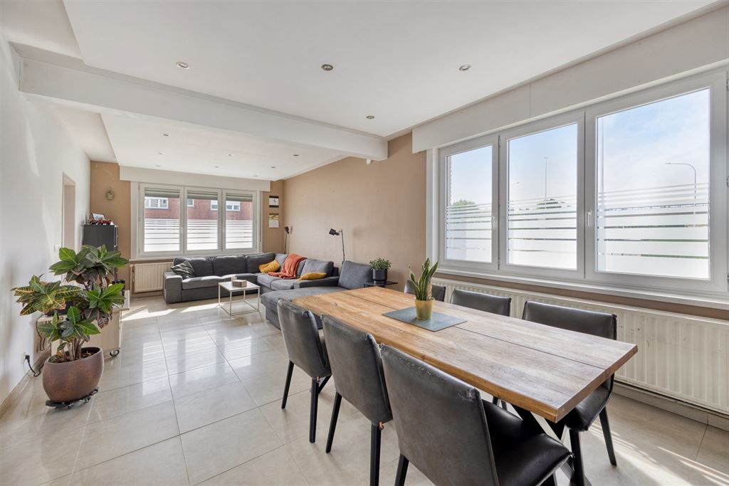 Zeer ruime, instapklare woning nabij centrum Aarschot! foto 5