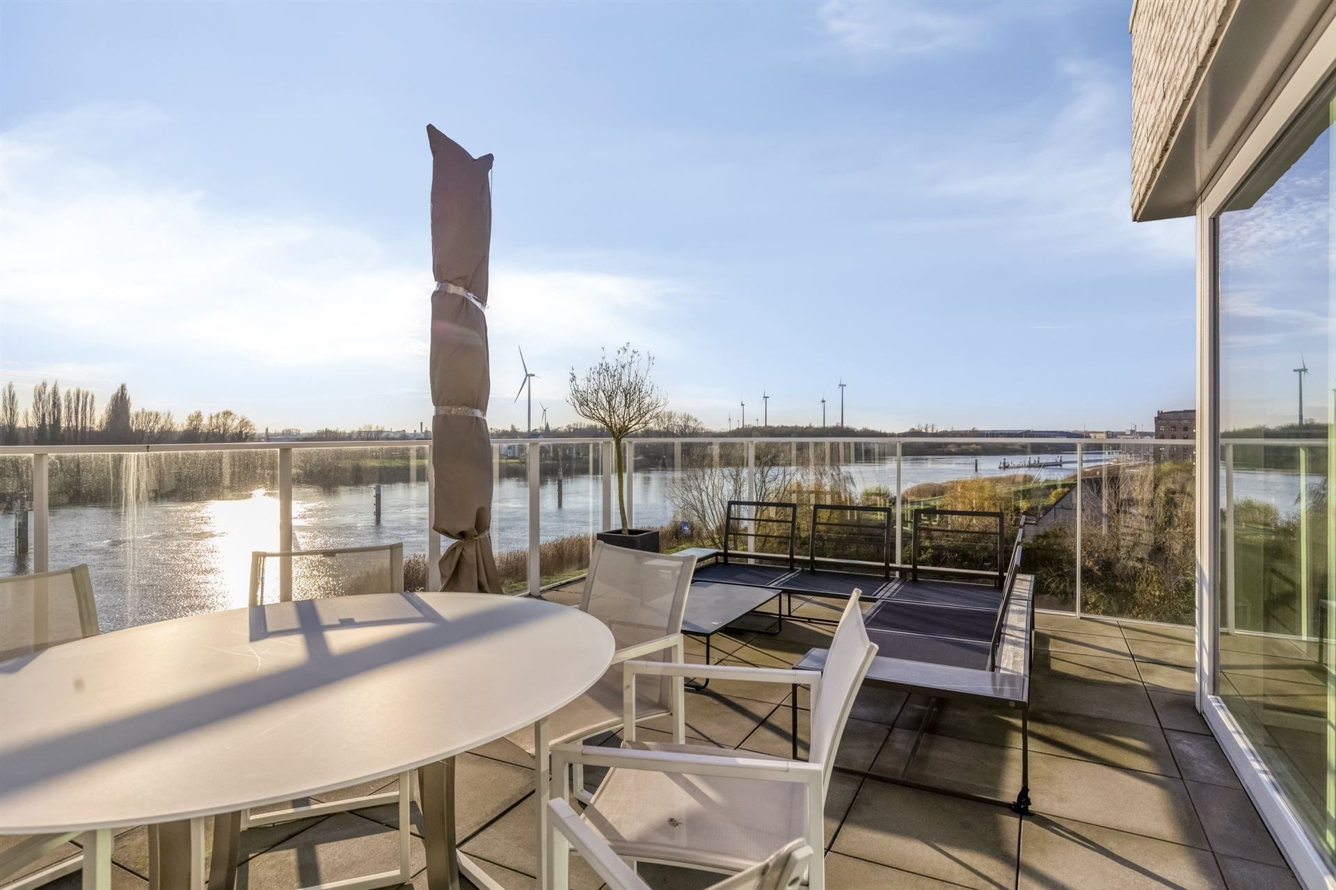 Luxueus appartement met uniek uitzicht! foto 3