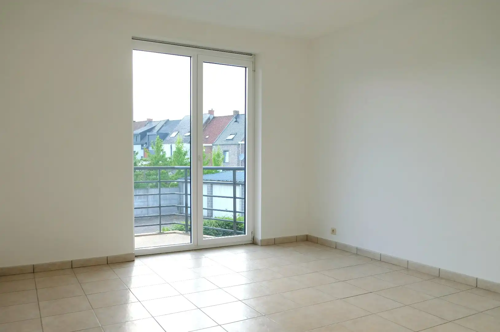 Appartement op de 1e verdieping met 2 slaapkamers + GARAGE foto 11
