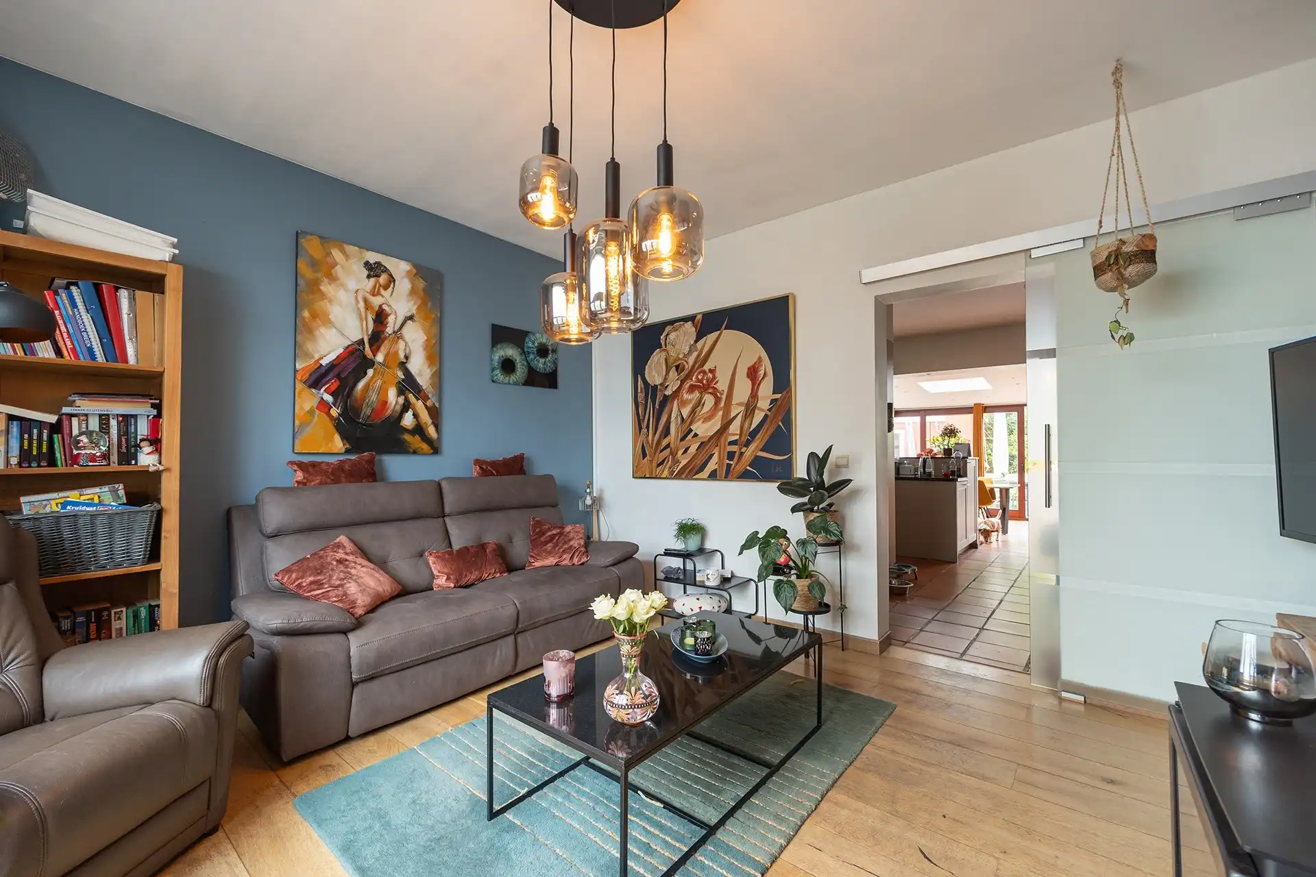 Instapklare halfopen woning met zonnepanelen in de Tuinwijk foto 5