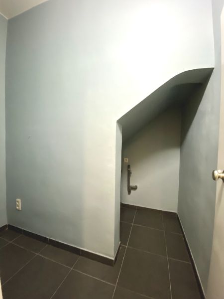 Ruime studio in centrum Ieper foto 7