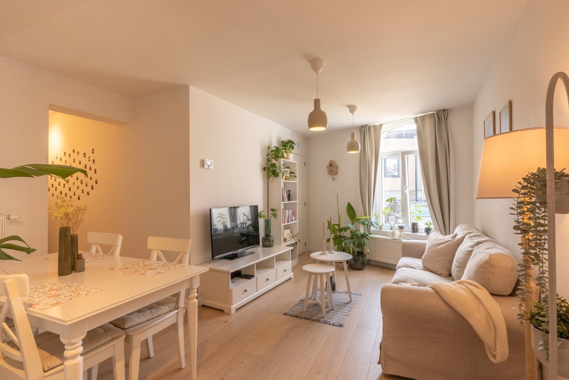 Aangenaam gemeubeld appartement te Knokke foto {{pictureIndex}}