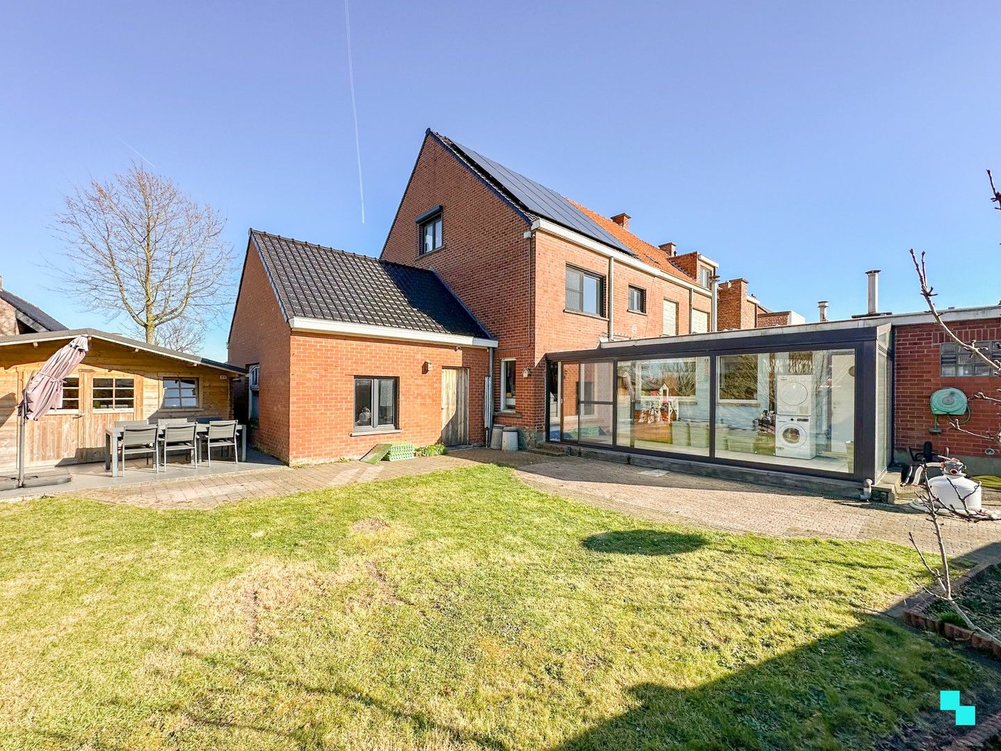 Eéngezinswoning met drie slaapkamers en garage te Izegem foto 32