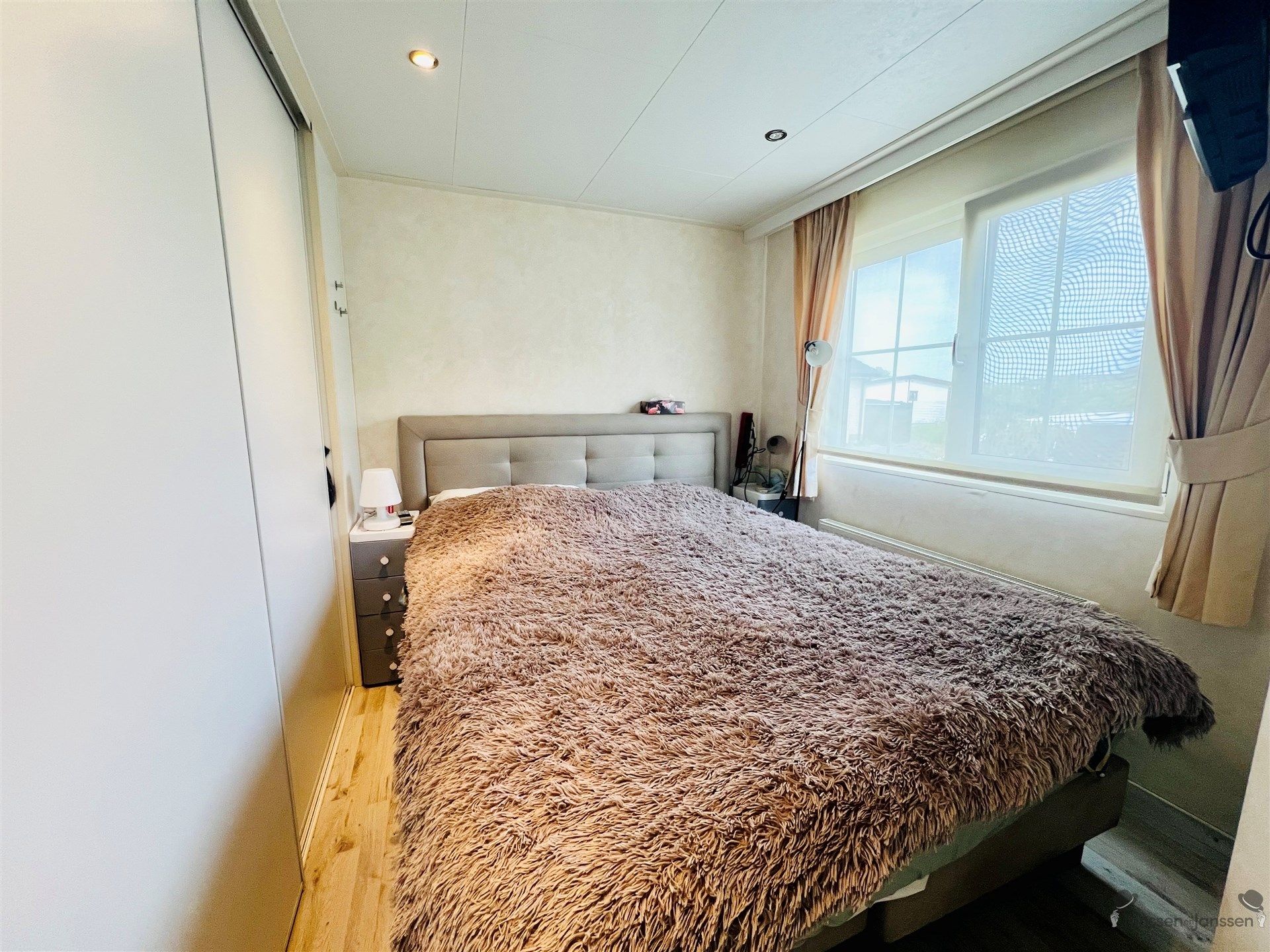 Rustig gelegen bungalow met tuintje - permanente bewoning toegestaan! foto 3