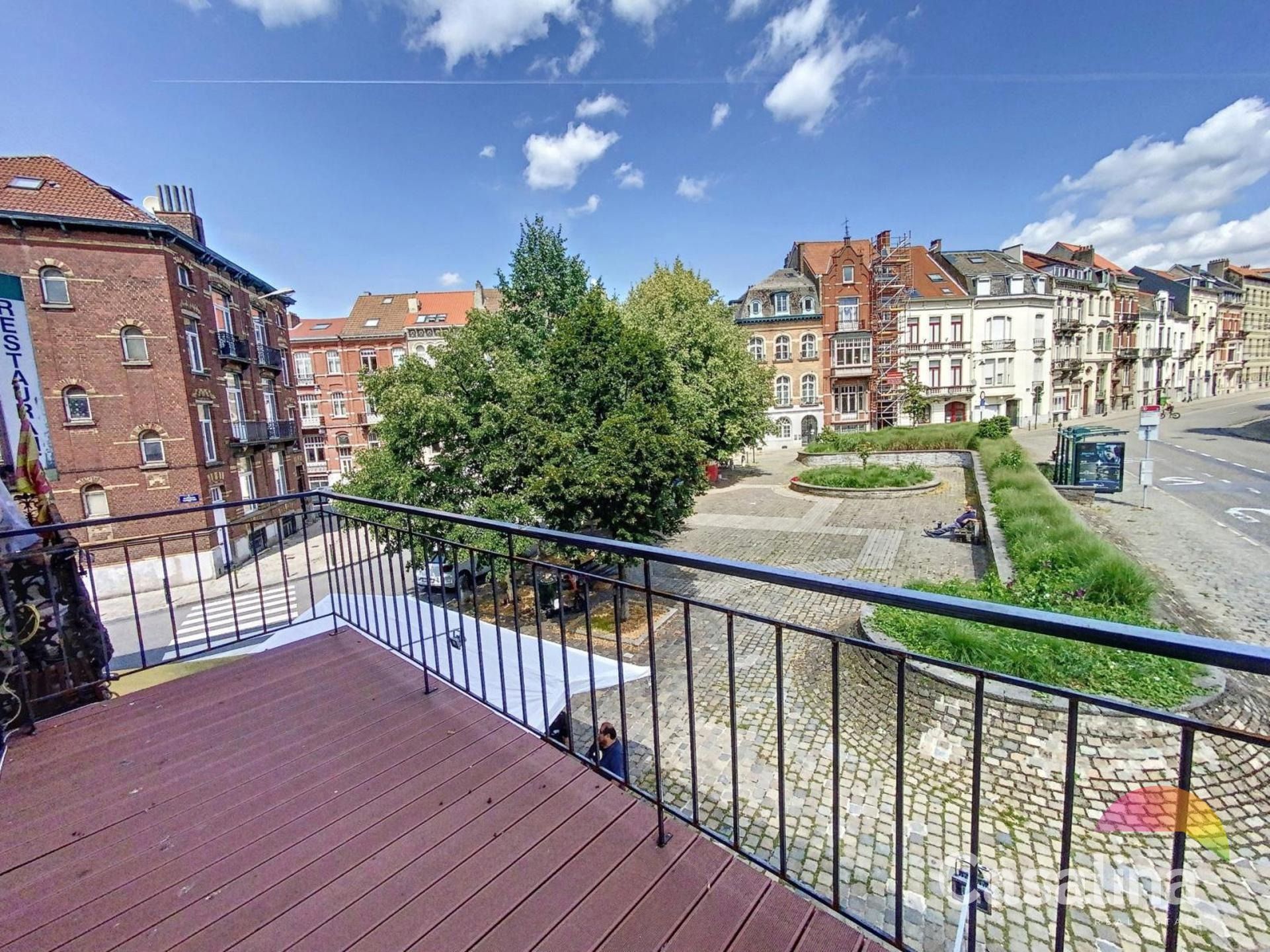 Opbrengsteigendom, Europese wijk, Triplex met commerciële gelijkvloers foto 8