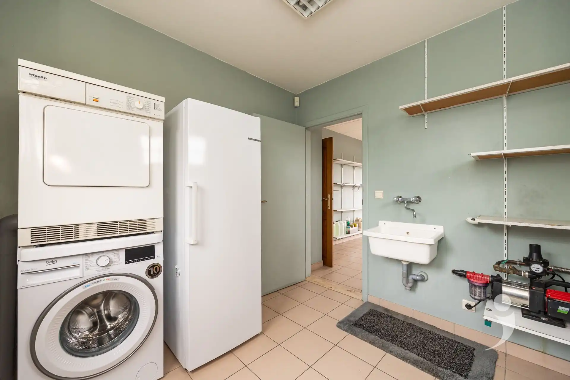Instapklare woning met grote tuin en zicht op de velden! foto 17