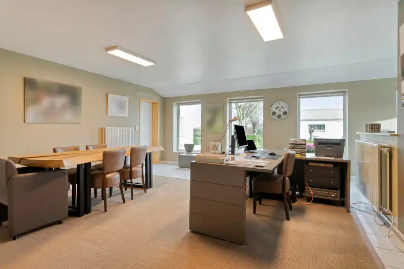 Exclusieve eigendom op ca. 4,4 hectare met professionele paardeninfrastructuur foto 24