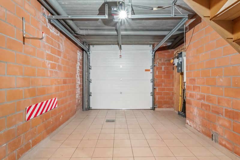 Roeselare - Stadsrand :  Gerenoveerde bel-etagewoning nabij het centrum opp 120 m2 bewoonbare oppervlakte 3 slpks foto 6