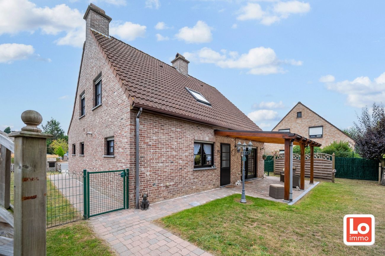 Instapklare open woning met inpandige garage op een rustige en residentiële ligging in Sint-Amandsberg, vlakbij Gent! foto 21