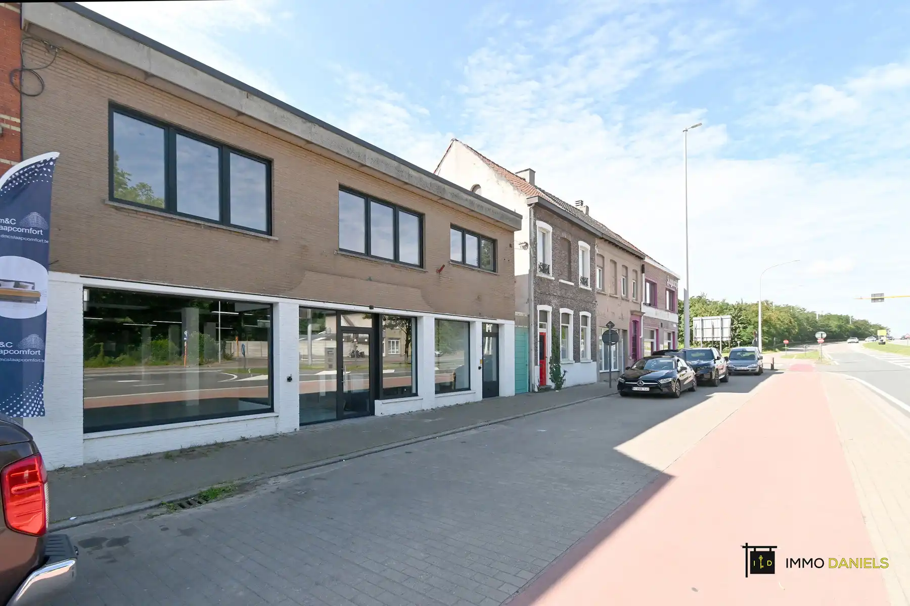 Gunstig gelegen handelspand met instapklare woonst (3slks.) foto 2