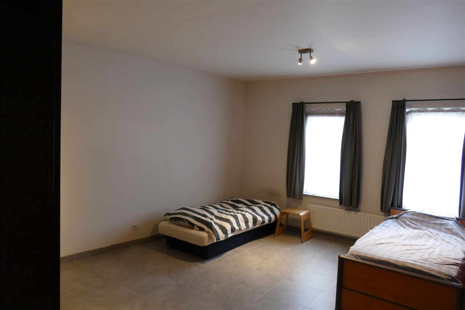 Modern gelijkvloersappartement + tuin & garage op toplocatie foto 10