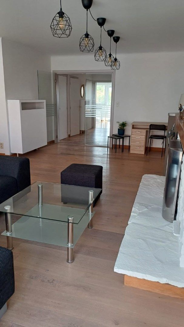 Ruim en zonnig appartement met 2 slaapkamers foto 5