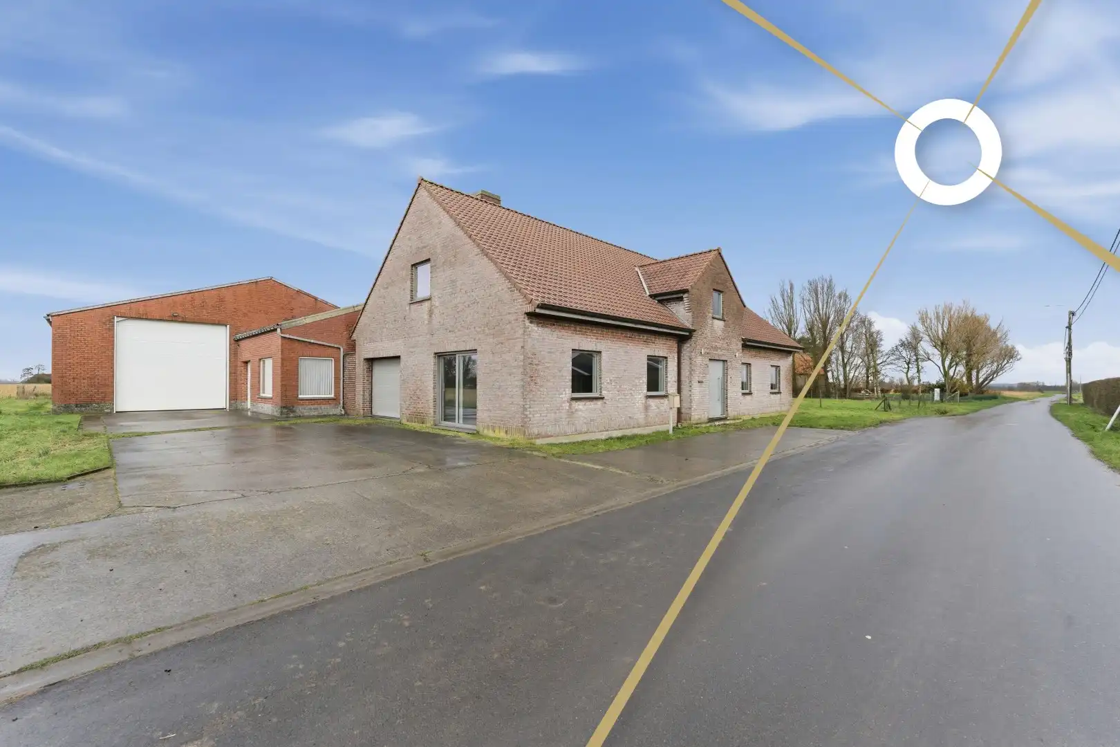 Villa met loods op royaal perceel op rustige ligging te Wijtschate! foto {{pictureIndex}}