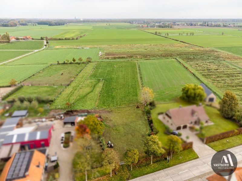 3.992m² bouwgrond met achterliggend weiland foto 2