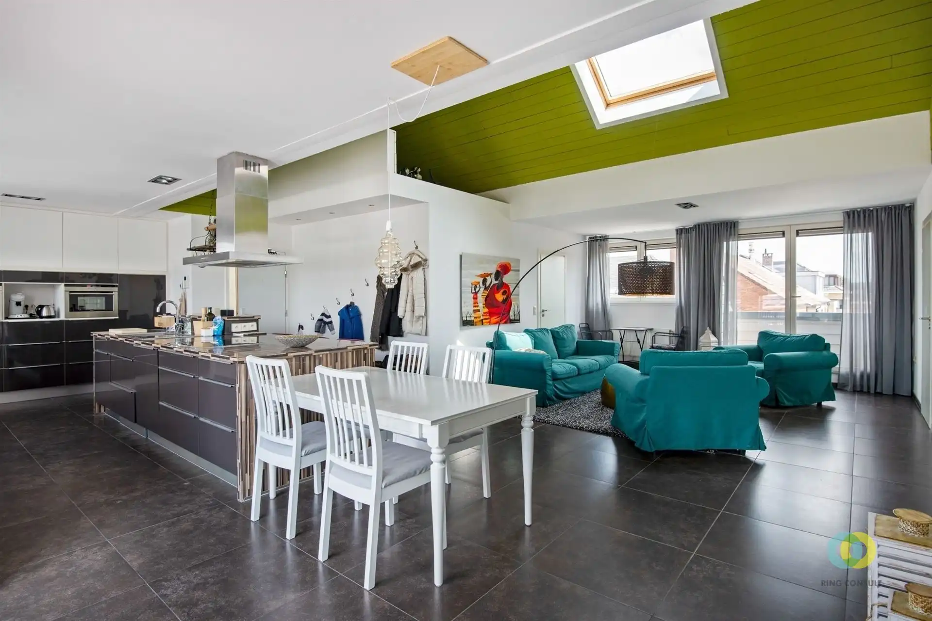 Penthouse met ruim terras en mogelijkheid aankoop garage foto {{pictureIndex}}