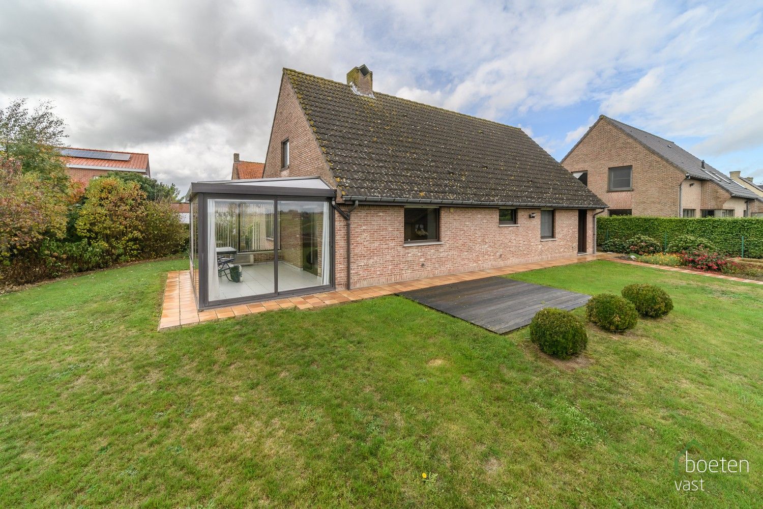 Reninge: Verzorgde gelijkvloerse woning met heel wat potentieel, fantastische tuin met open zicht op de Reningse broeken op 1.108m² totale grondopp. foto 18