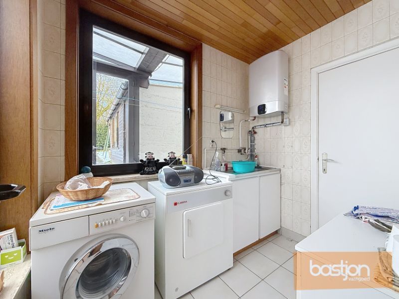 Woning in het centrum van Marke met 4 slaapkamers foto 4