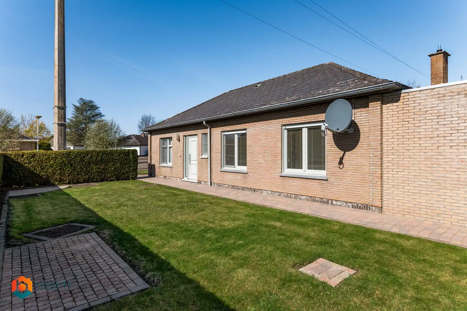 Woning met 2 slpkrs en ruime tuin op toplocatie foto 2